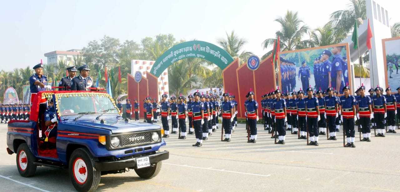 বাংলাদেশ পুলিশের ৫৭তম ট্রেইনি রিক্রুট কনস্টেবল (টিআরসি) ব্যাচের প্রশিক্ষণ সমাপনী কুচকাওয়াজ অনুষ্ঠিত