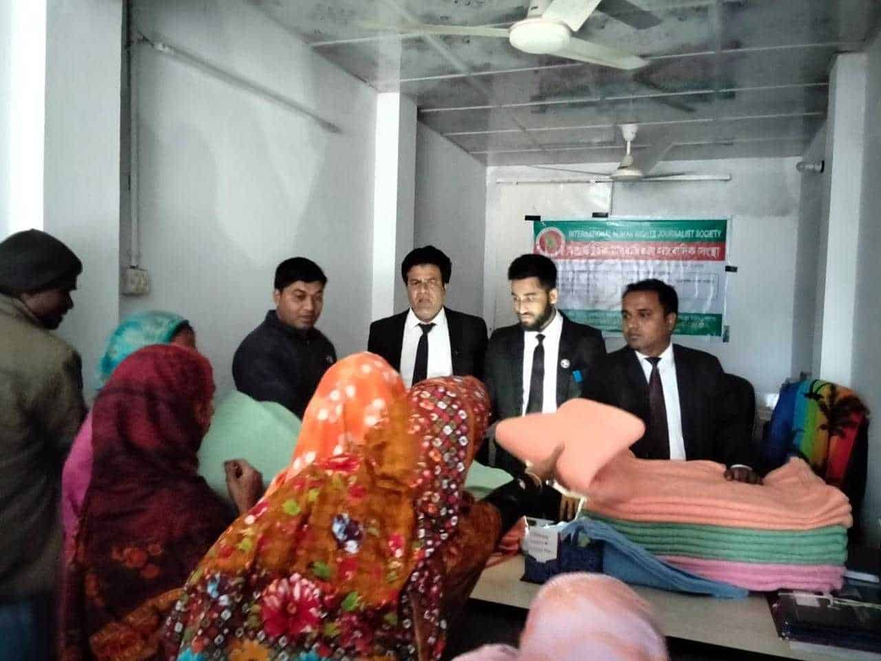 শীতার্তদের মাঝে কম্বল বিতরণ করল আন্তর্জাতিক মানবাধিকার সাংবাদিক সংস্থা শেরপুর জেলা শাখা