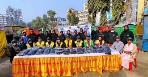 খুলনায় ম্যানগ্রোভ চার্টার্ড লায়ন্স ক্লাবের শীতবস্ত্র বিতরণ