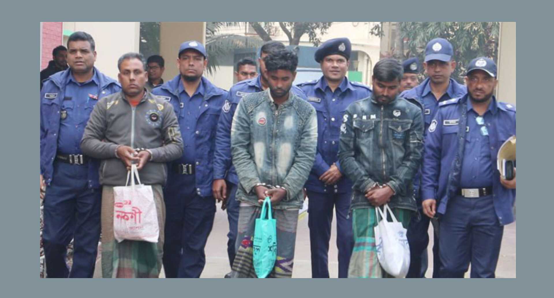 নওগাঁর পত্নীতলা উপজেলার কোতালী গ্রামে গলা কেটে হত্যা, ৩ আসামি গ্রেফতার