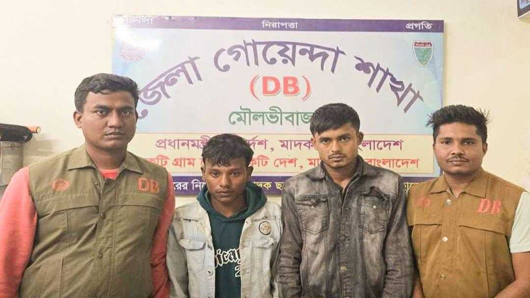 অবৈধভাবে আমদানিকৃত ১৮৮ বস্তা চিনিসহ আটক-২