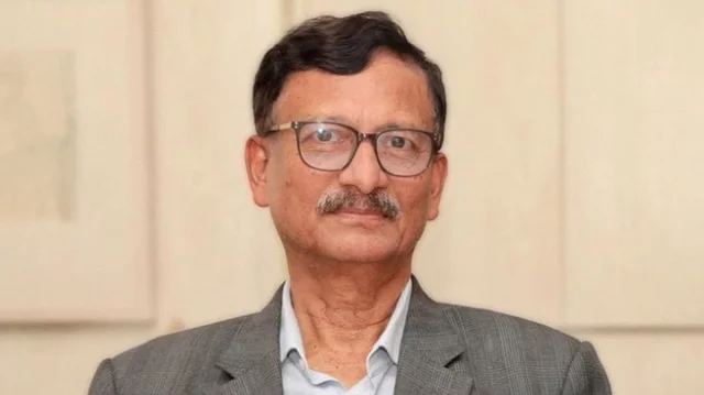 দ্রুত নির্বাচিত  সরকারের কাছে ক্ষমতা হস্তান্তরে সরকার কাজ করছে :পররাষ্ট্র উপদেষ্টা