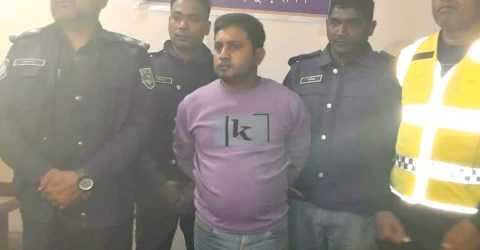 মাদকসহ রৌমারীতে মাদক কারবারি গ্রেফতার