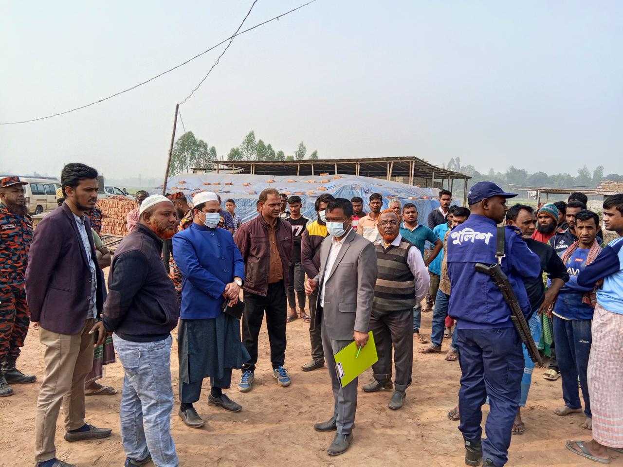 অবৈধ ইটভাটার বিরুদ্ধে কুড়িগ্রামে মোবাইল কোর্ট অভিযান: বন্ধ চারটি ইটভাটা