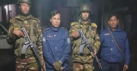 গঙ্গাচড়ায় কবরস্থান থেকে অস্ত্র উদ্ধার, তদন্তে যৌথ বাহিনী