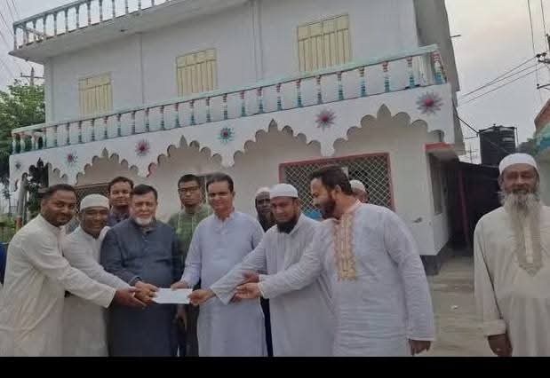 হা-মীম গ্রুপের চেয়ারম্যান ও নেক্সট কালেকশনের এমডি বিল্লালের উদ্যোগে মাদ্রাসায় চেক বিতরণ!