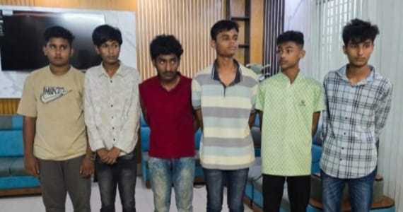 আশুলিয়ায় ছাত্রলীগের ব্যানারে মিছিল-৬ জনকে গ্রেফতার করেছে পুলিশ!