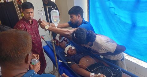 ধান খেতে পরে ছিলো রক্তাক্ত অজ্ঞাত কিশোর, উদ্ধার করে হাসপাতালে পাঠালো পুলিশ