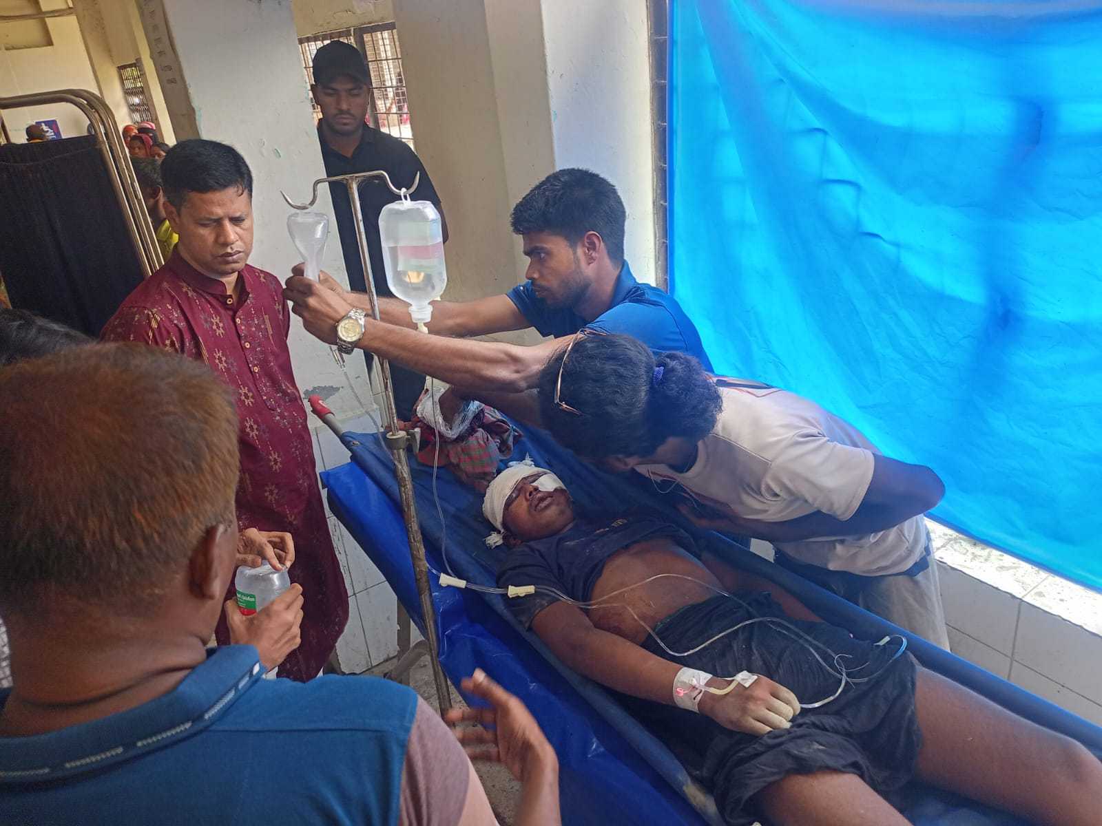 ধান খেতে পরে ছিলো রক্তাক্ত অজ্ঞাত কিশোর, উদ্ধার করে হাসপাতালে পাঠালো পুলিশ