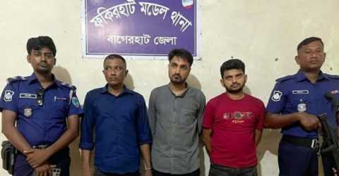 ইয়াবাসহ তিন মাদককারবারি ফকিরহাট থেকে গ্রেপ্তার।