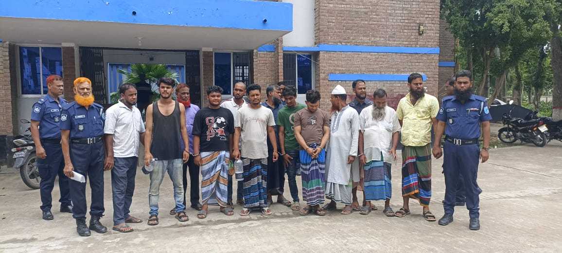 সদরপুরে যৌথ বাহিনীর অভিযানে ১৫ জন গ্রেপ্তার