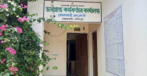 বোয়ালমারীতে মাইকিং করে কৃষকদের কাছ থেকে সরকারি ভাবে ধান ক্রয় শুরু
