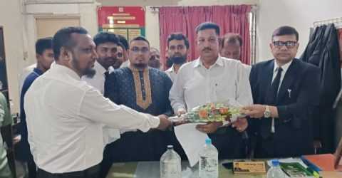সাতক্ষীরায় বাংলাদেশ জাতীয়তাবাদী কর্মজীবী দলের ফুলের শুভেচ্ছা 
