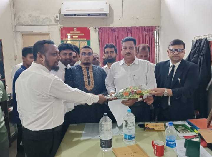 সাতক্ষীরায় বাংলাদেশ জাতীয়তাবাদী কর্মজীবী দলের ফুলের শুভেচ্ছা 