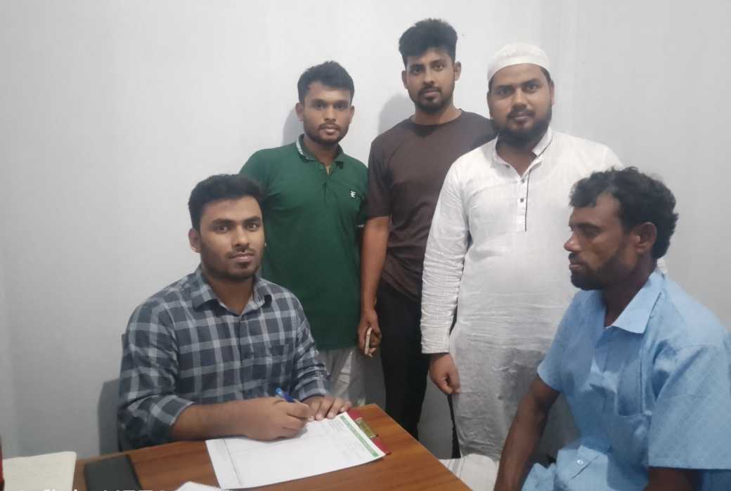এমবিবিএস পাস করেই নিজ এলাকায় ফ্রি চিকিৎসা সেবা প্রদান করলেন ডা. সাজ্জাত হোসেন