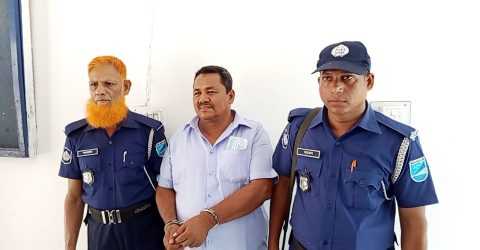 সদরপুরে স্কুলছাত্রীর যৌন হয়রানির অভিযোগে শিক্ষক গ্রেফতার