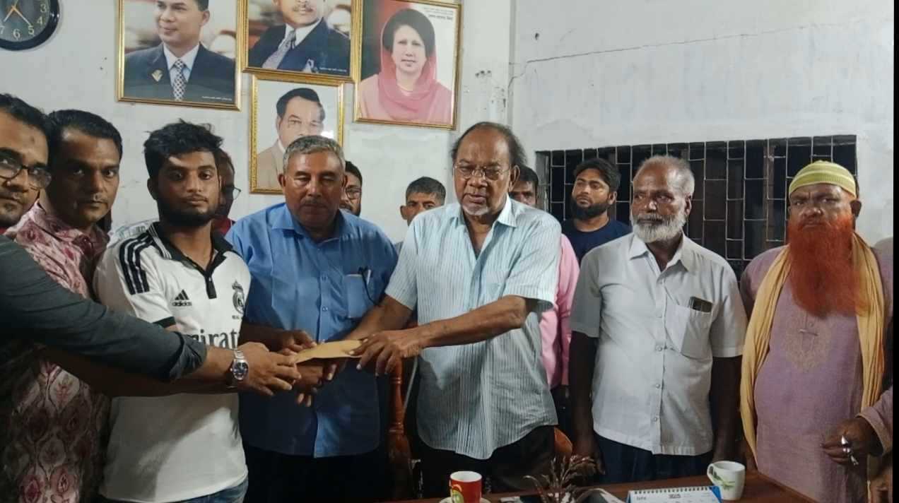 কুষ্টিয়ায় জিহাদের ঢাবিতে ভর্তির দায়িত্ব নিলেন উপজেলা বিএনপির আহবায়ক ।