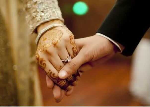 জামালপুরে দীর্ঘ ১৫ বছরের সংসার ভেঙে তৃতীয় লিঙ্গের সাথে ঘর বেঁধেছে এক যুবক