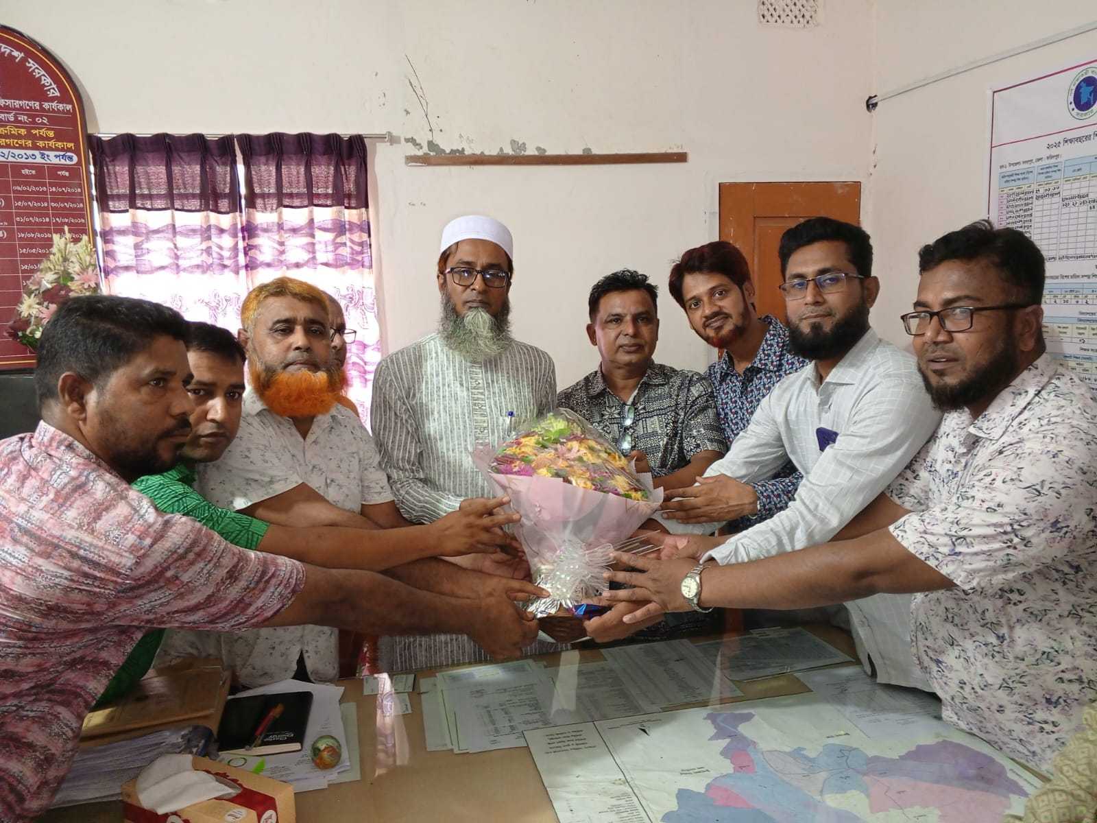 সদরপুরে নবাগত প্রাথমিক শিক্ষা অফিসারকে সংবর্ধনা প্রদান