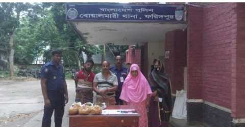 বোয়ালমারীতে যৌথ বাহিনীর অভিযান, ৩ কেজি গাঁজা-ইয়াবাসহ সহ আটক ৩