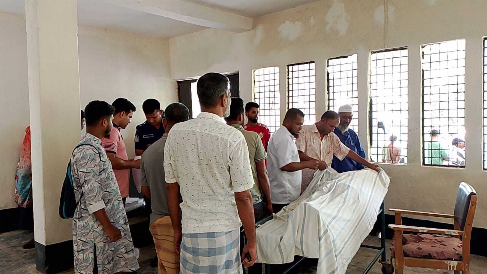 ডামুড্যায় ভ্যান ও পিকাআপের সংঘর্ষে নিহত- ১  আহত- ৩