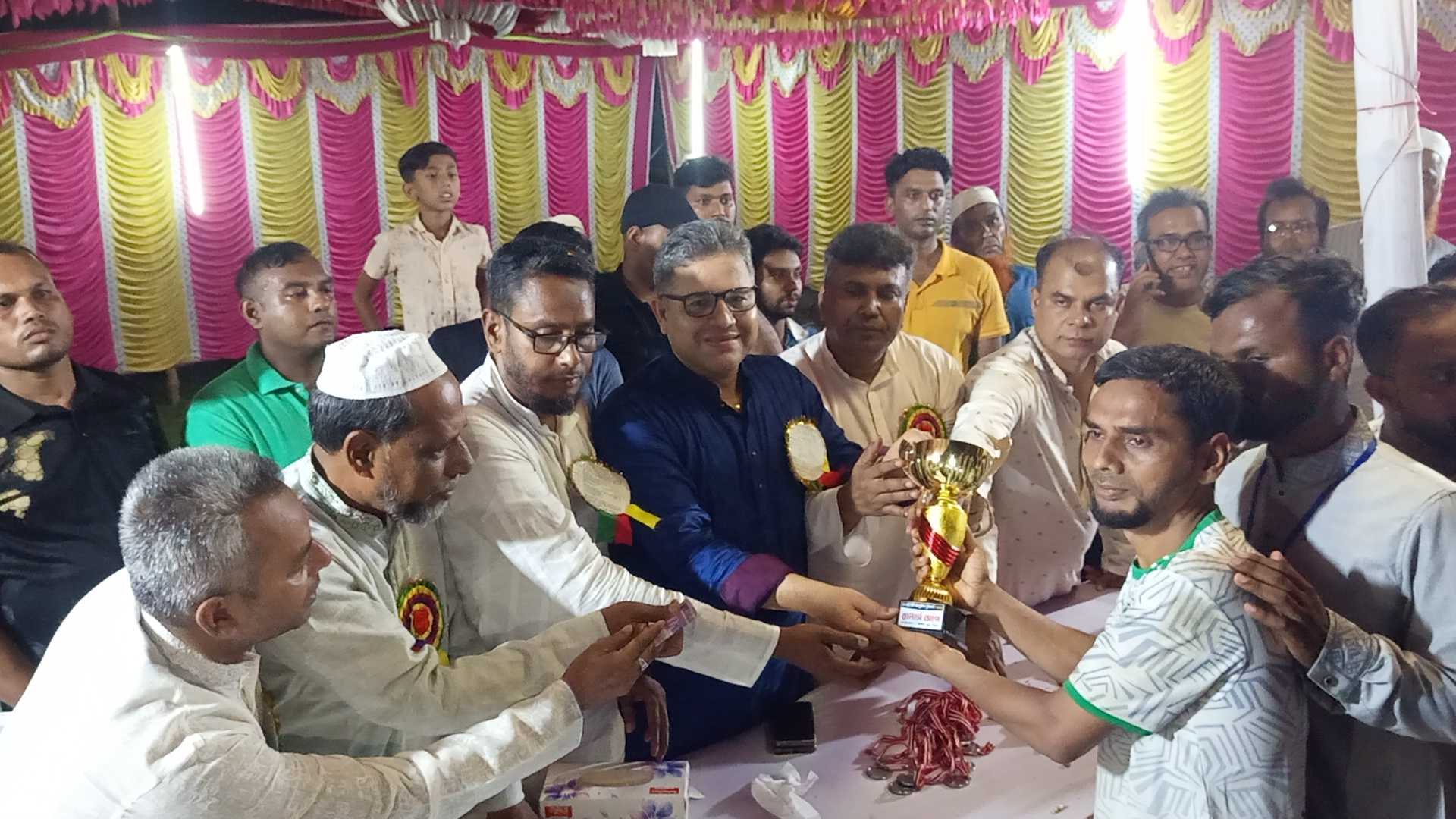 সদরপুরে প্রগতি যুব সংঘের আয়োজনে ফুটবল টুর্নামেন্ট অনুষ্ঠিত