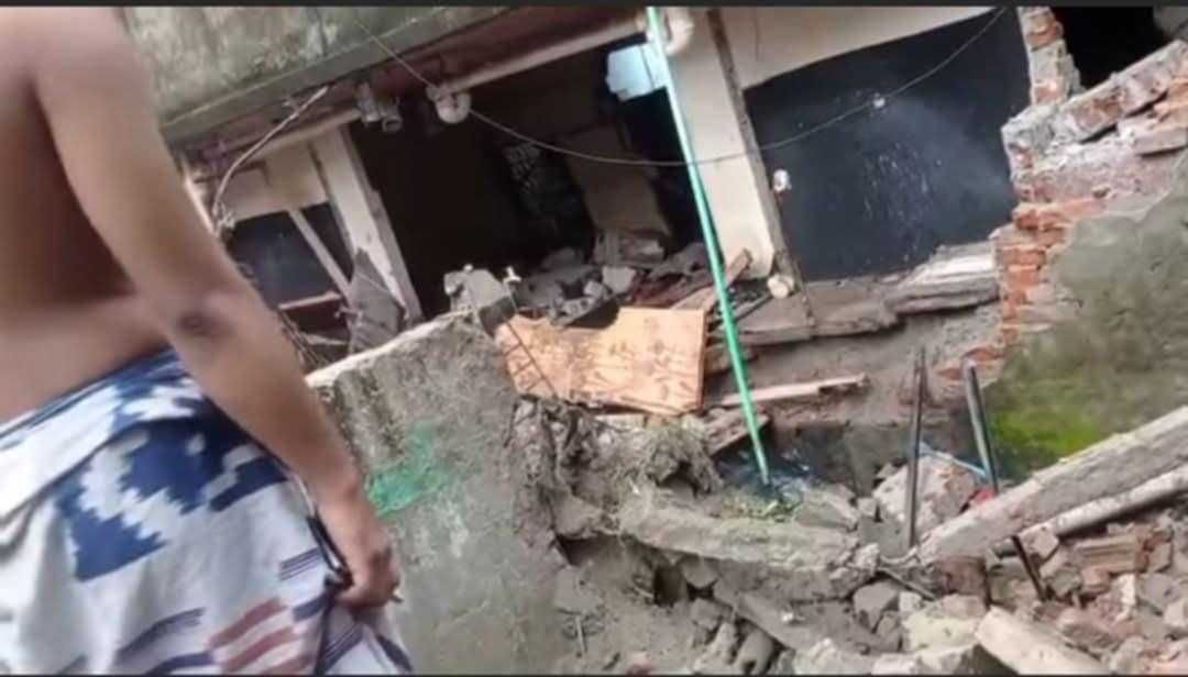 আশুলিয়ায় গ্যাস বিস্ফোরণে ভবন ধসে ৬ জন দগ্ধ হয়ে আহত!