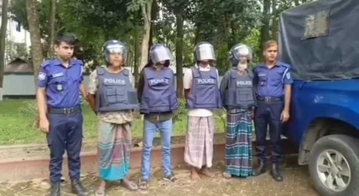 লাউয়াছড়ায় ডাকাতির ঘটনায় আটক-৩