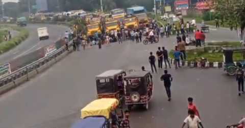 গোপালগঞ্জে এনসিপির নেতাকর্মীদের উপর হামলা: ঢাকা-টাঙ্গাইল-যমুুনা সেতু মহাসড়ক অবরোধ
