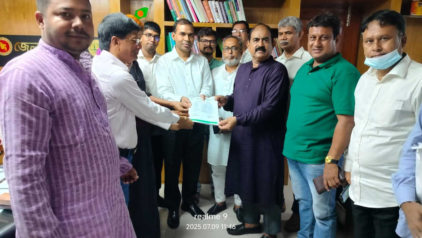 ঝিনাইদহ জেলা প্রশাসকের সাথে সৌজন্য সাক্ষাৎ করেন ঝিনাইদহ জেলা এনজিও সমন্বয় পরিষদের নেতৃবৃন্দ