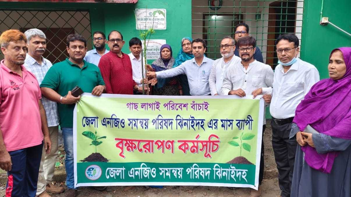 ঝিনাইদহে জেলা এনজিও সমন্বয় পরিষদের মাসব্যাপী বৃক্ষরোপণ কর্মসূচির উদ্বোধন