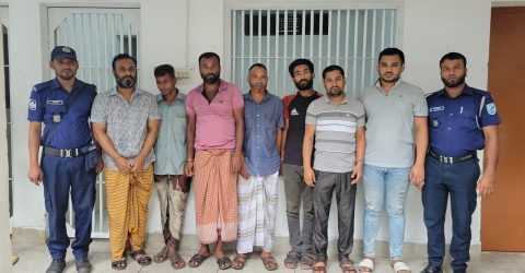 আশুলিয়ায় বিশেষ অভিযানে সন্ত্রাসী চাঁদাবাজসহ ১০ জনকে গ্রেফতার!