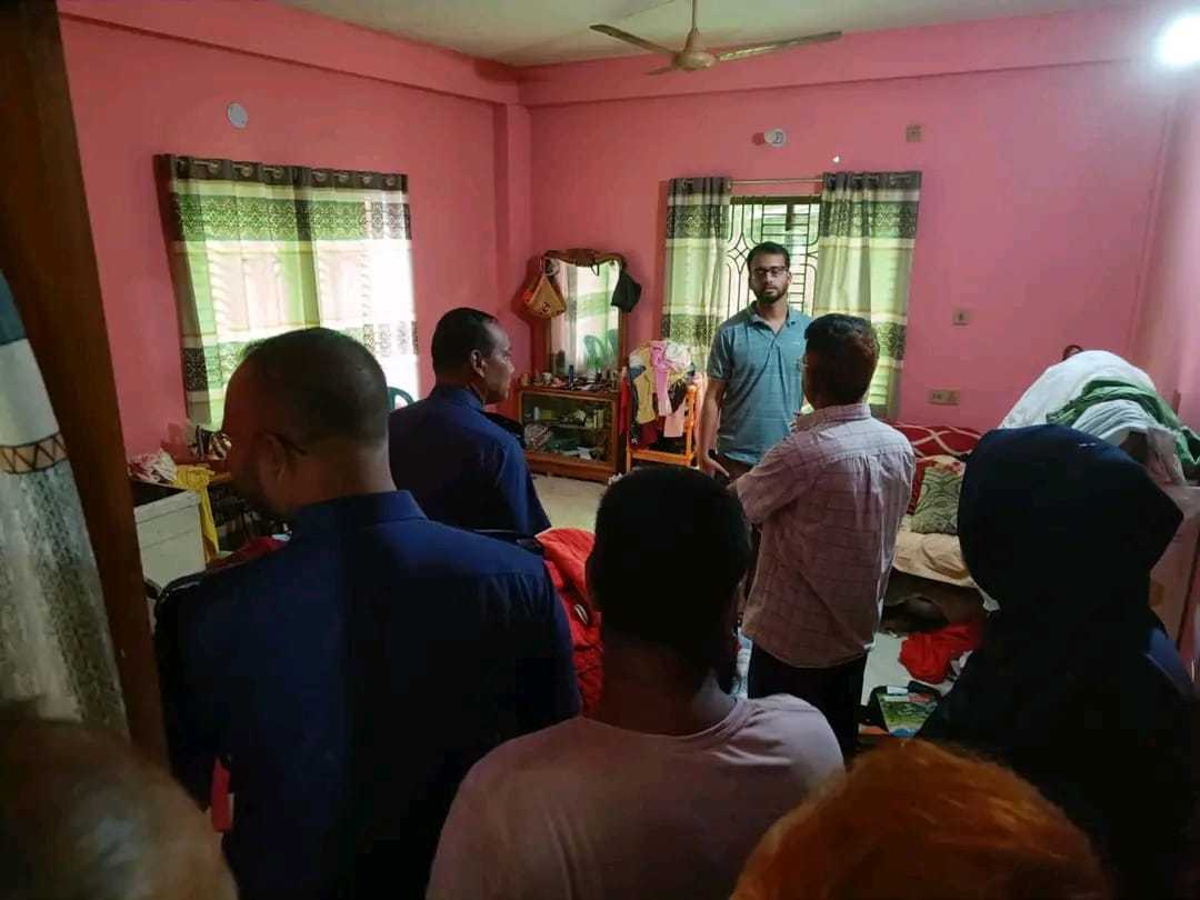 জয়পুরহাটে শিক্ষক দম্পতির বাড়িতে অস্ত্রের মুখে ডাকাতি