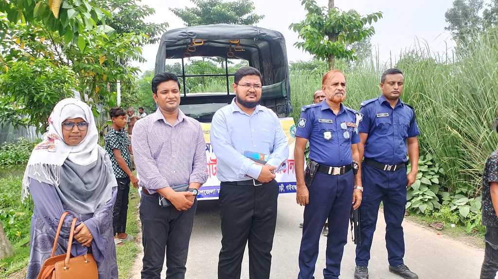 পলাশবাড়ীতে দেশীয় মাছ রক্ষায় ভ্রাম্যমান আদালতের অভিযান