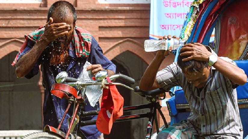 প্রখর রৌদ্রে চা শ্রমিক ও দিনমজুররা বিপদগ্রস্ত