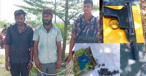 বেনাপোল ভারতীয় ট্রাকে এয়ারগান পিস্তল সহ দুই ভারতীয় নাগরিক আটক